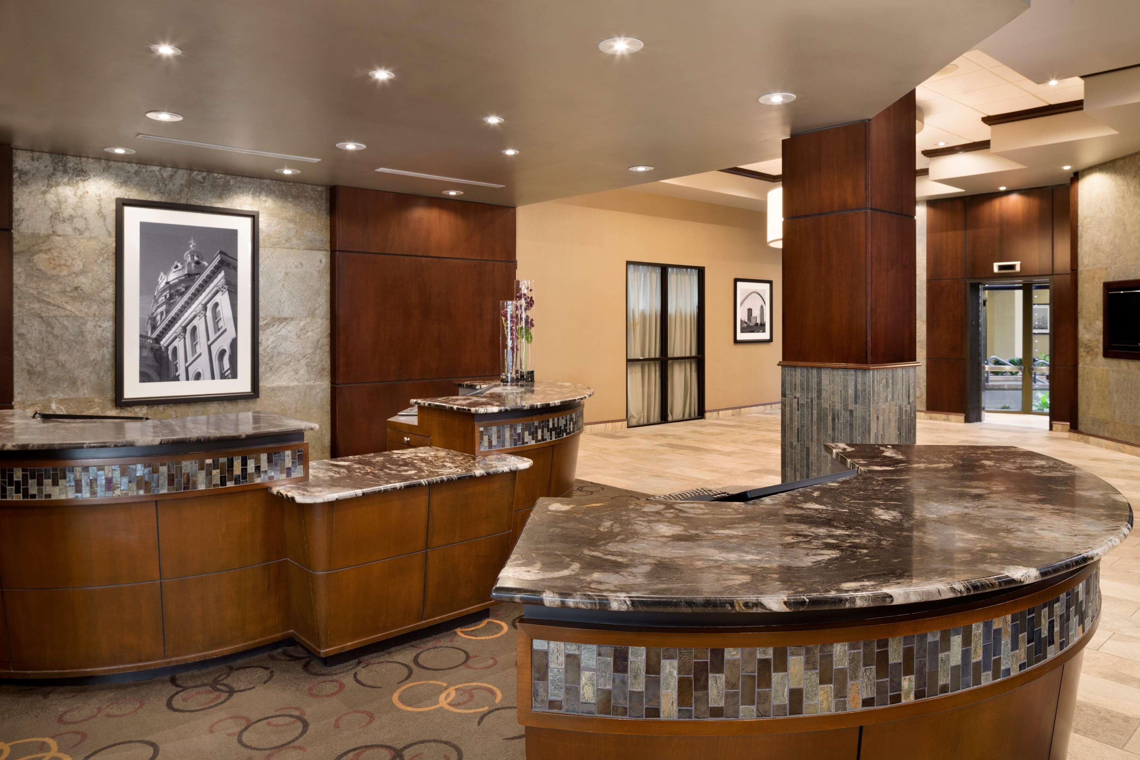 Embassy Suites Des Moines Downtown Exteriér fotografie