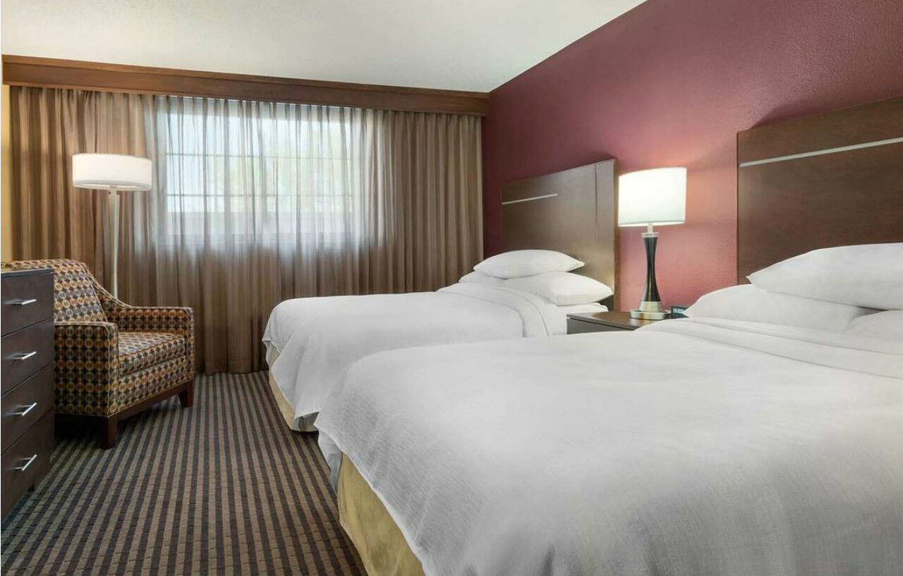 Embassy Suites Des Moines Downtown Exteriér fotografie